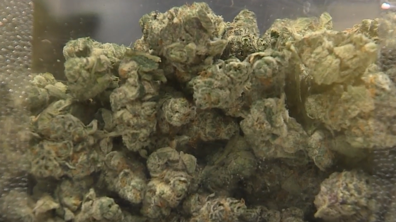 A brisk business marks the start of recreational marijuana sales in Ohio