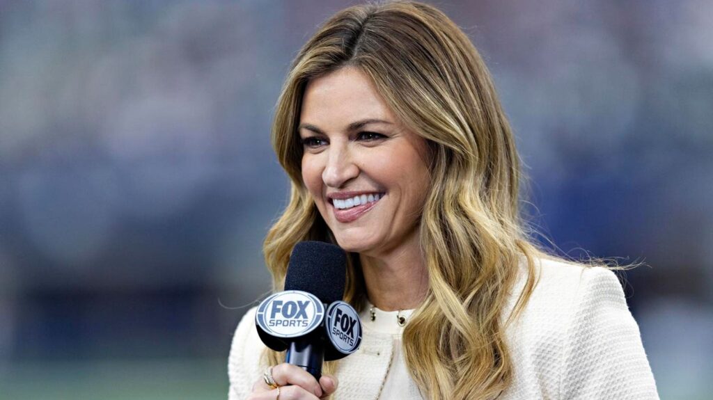 FOX Sports' Erin Andrews shares her thoughts on the Dallas Cowboys and reveals her career goals.